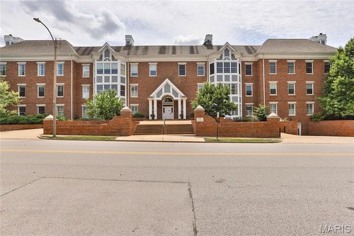 apt-302-450 E Lockwood Ave, Saint Louis, MO, 63119-3161 | Card Image