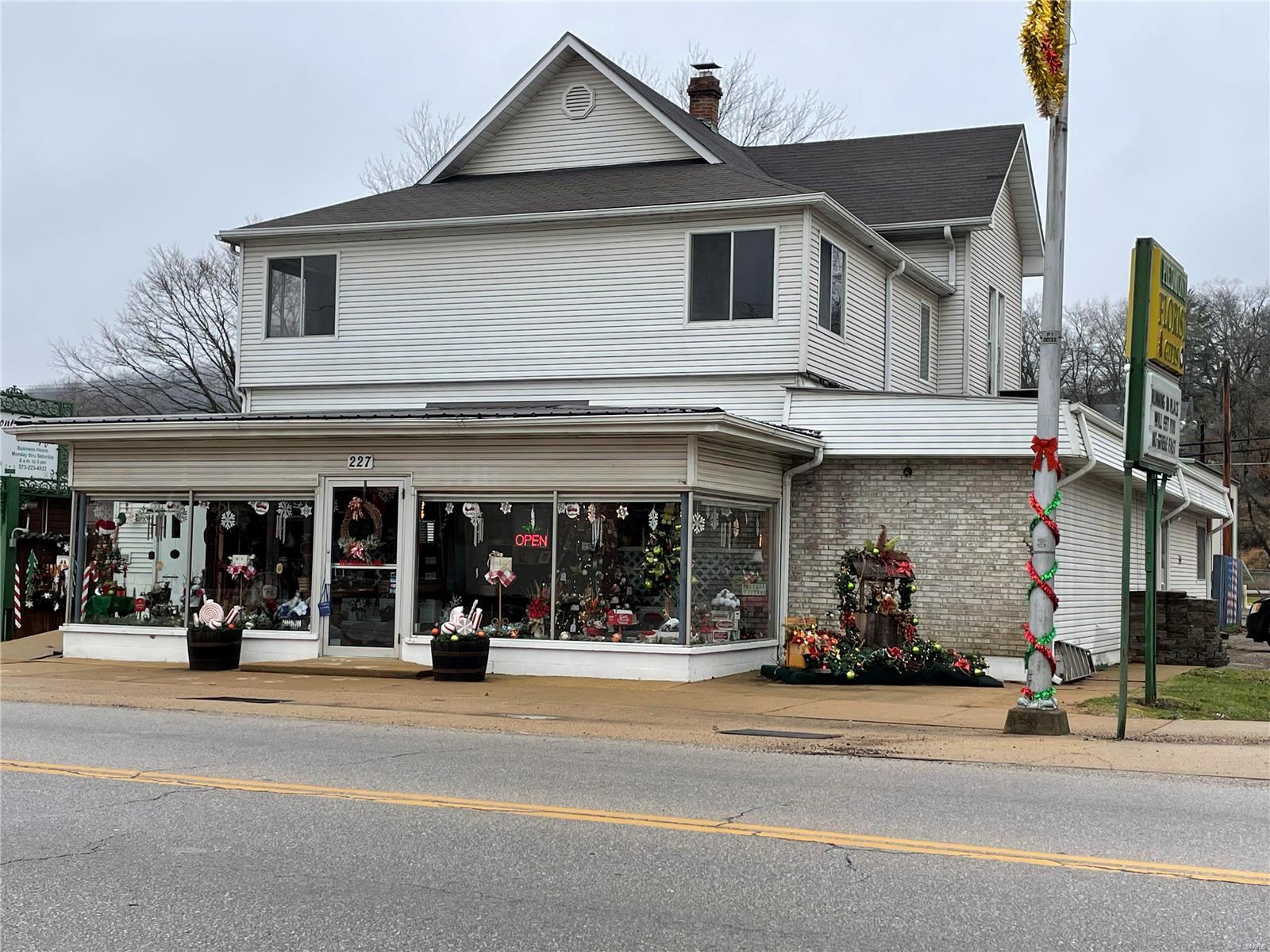 Main St, Piedmont, MO 63957