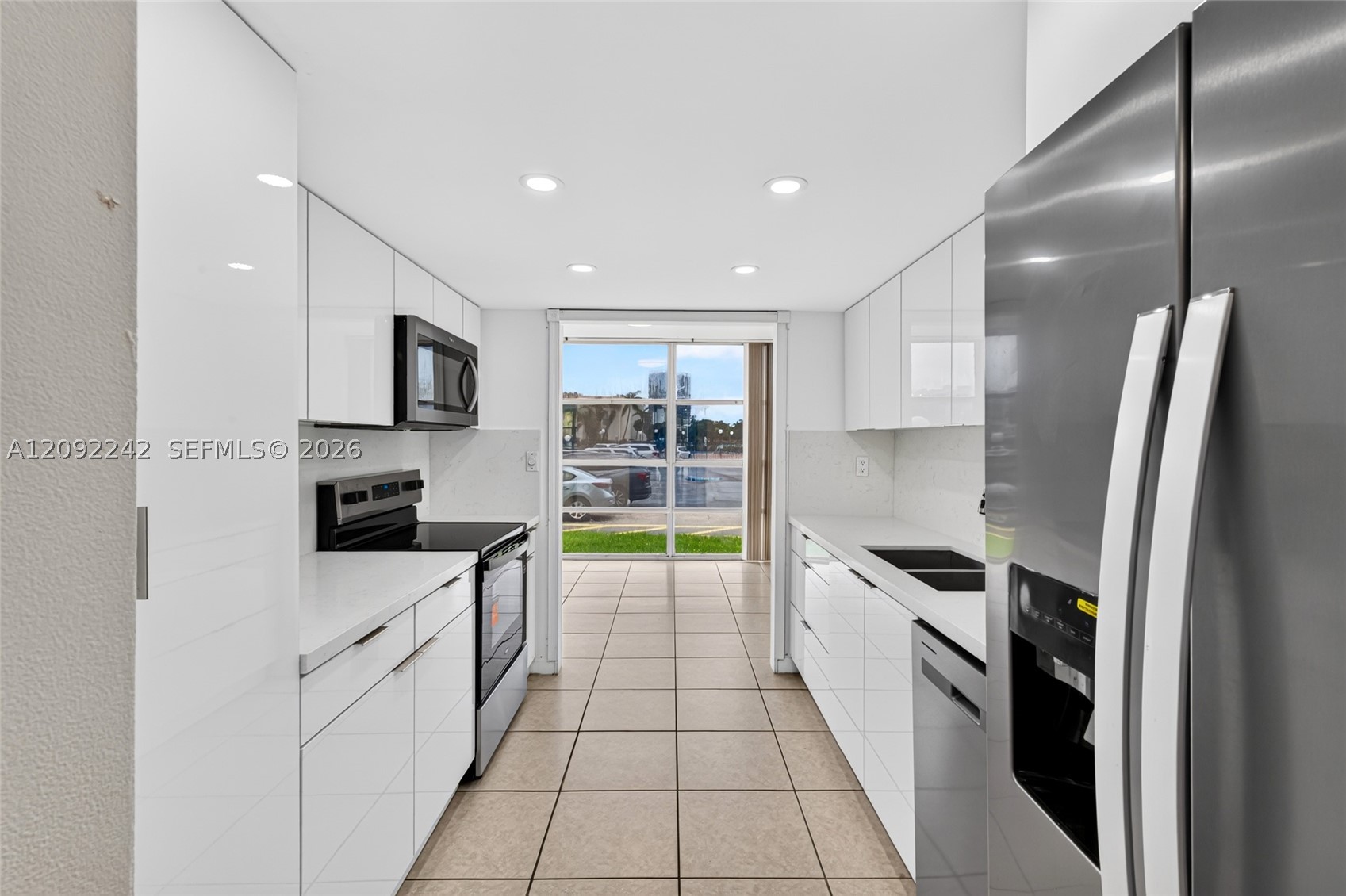 Residential Lease in Hallandale 3