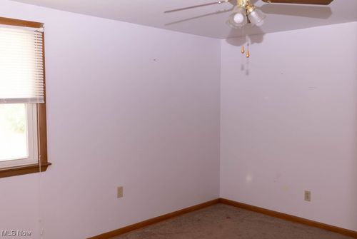 1-1330 James Cir, Zanesville, OH, 43701-6018 | Card Image