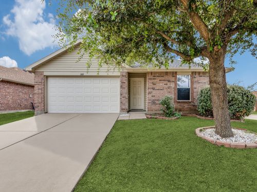 1400 Royal Meadows Trl, Fort Worth, TX, 76140-5759 | Card Image