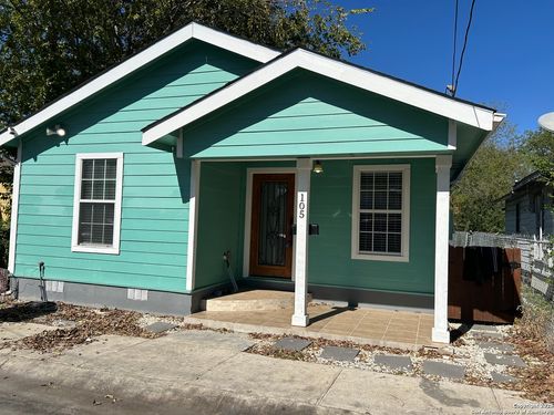 105 El Fledo Ct, San Antonio, TX, 78210-1703 | Card Image