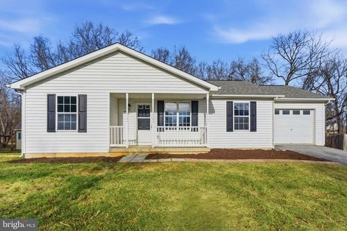 330 Pacific Blvd, HEDGESVILLE, WV, 25427-6264 | Card Image