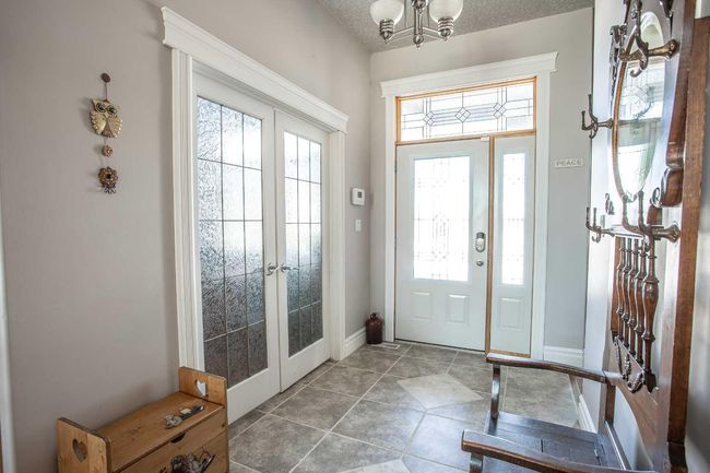 7 Chinook Crescent, House other with 5 bedrooms, 3 bathrooms and 6 parking in High Level AB | Image 4