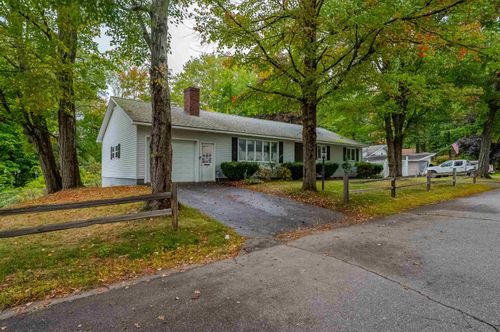 2 Oak Forest St, Sanford, ME, 04073-2022 | Card Image