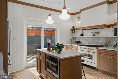 914 Fernon St, PHILADELPHIA, PA, 19148-1106 | Card Image