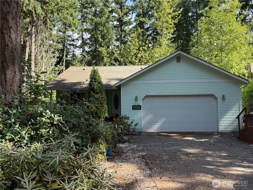 22708 Briarwood Ct Se, Yelm, WA, 98597-8982 | Card Image