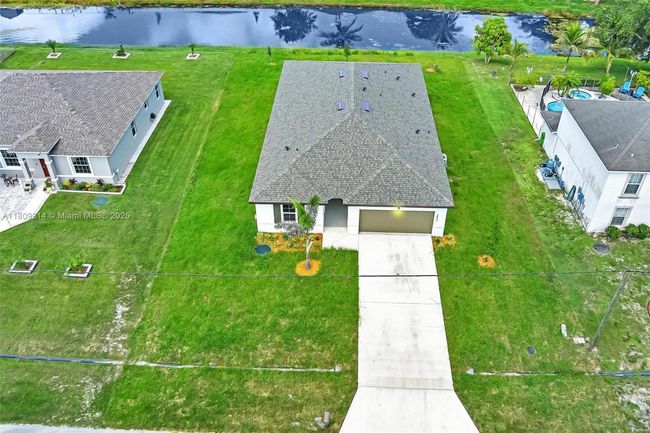 2033 Sw Castinet Ln, House other with 4 bedrooms, 3 bathrooms and null parking in Port St. Lucie FL | Image 43