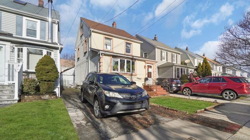 24827 88th Dr, Bellerose, NY, 11426-2031 | Card Image