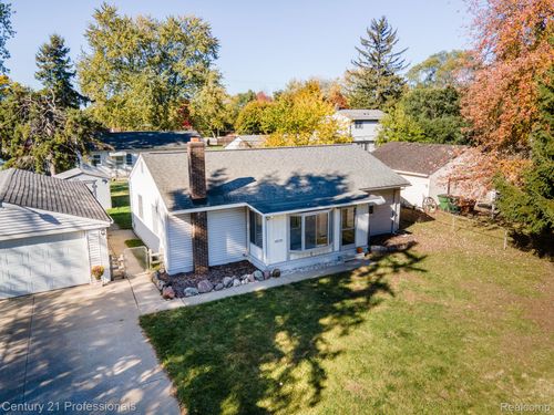 46759 Waco St, Shelby Twp, MI, 48317-3963 | Card Image