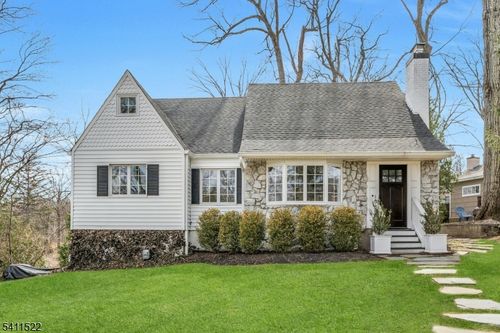 8 Glenwood Rd, Denville, NJ, 07834-3308 | Card Image