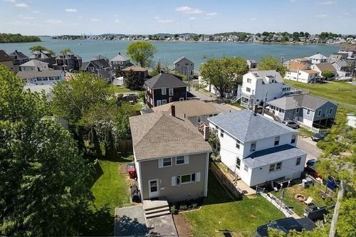 15 Lincoln Ave, Hull, MA, 02045-2807 | Card Image