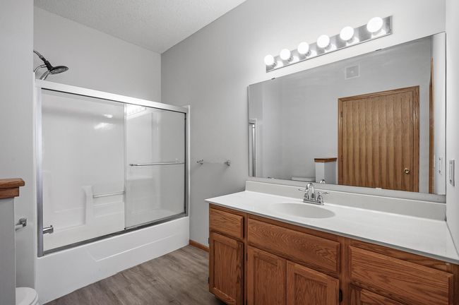 1118 Crystal Pl W, Townhouse with 2 bedrooms, 2 bathrooms and null parking in Chaska MN | Image 25