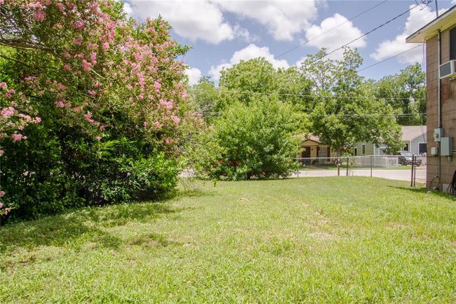 711 E Sixth St, House other with 3 bedrooms, 2 bathrooms and 3 parking in Brenham TX | Image 29