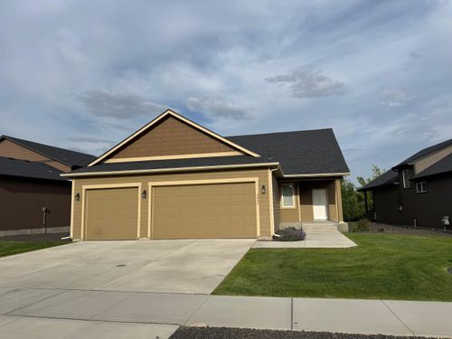 8404 N Summerhill Ln, Spokane, WA, 99208-6913 | Card Image