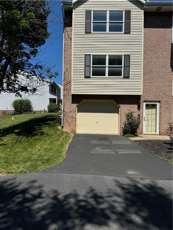 Parsonage Ln, Bethel Park, PA 15102
