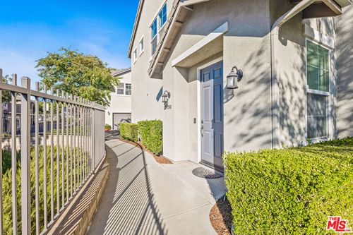 27261 Riverview Ln, Valencia, CA, 91354-1894 | Card Image