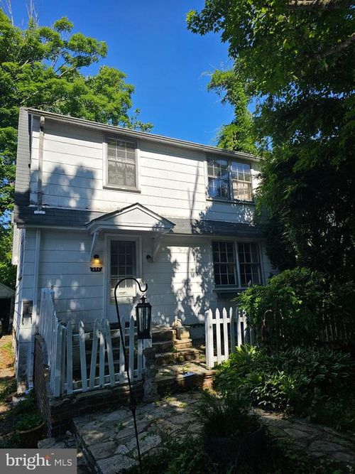 210 Bosley Ave, Baltimore, MD, 21204-4311 | Card Image