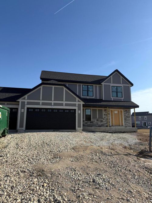 17420671 Laurel Springs Cir, JACKSON, WI, 53037-1202 | Card Image