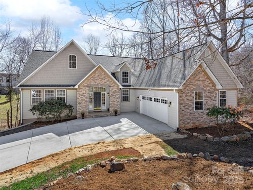 115 Springhead Ct, Arden, NC, 28704-5550 | Card Image