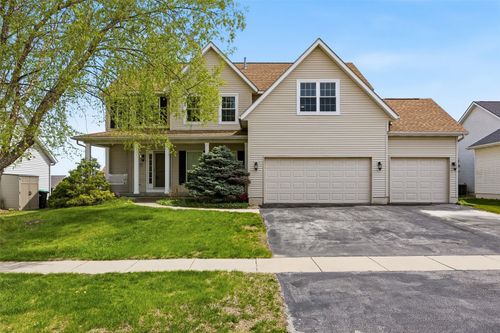 1945 41st St, Marion, IA, 52302-6171 | Card Image