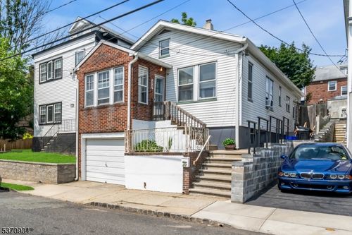 31 Mount Prospect Ave, Belleville, NJ, 07109-2003 | Card Image