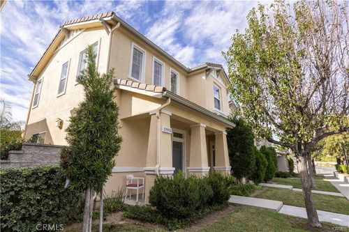 19908 Santa Rosa Dr, Porter Ranch, CA, 91326-4185 | Card Image