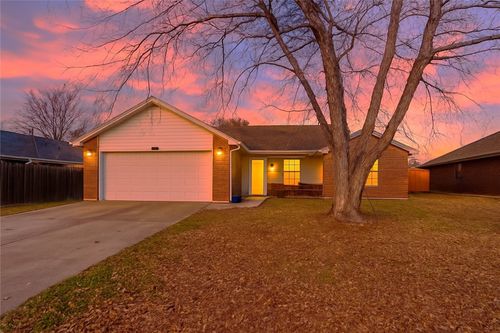 720 Cass Rd, Centerton, AR, 72719-9694 | Card Image