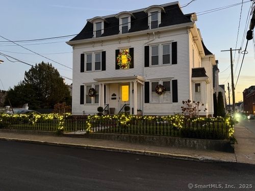 1 Cannon Sq, Stonington, CT, 06378-1477 | Card Image