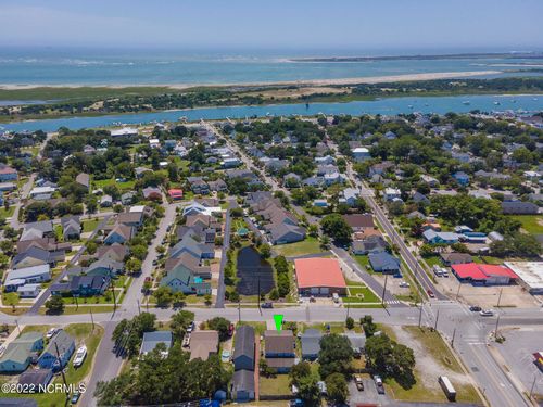907 Cedar St, Beaufort, NC, 28516-2011 | Card Image
