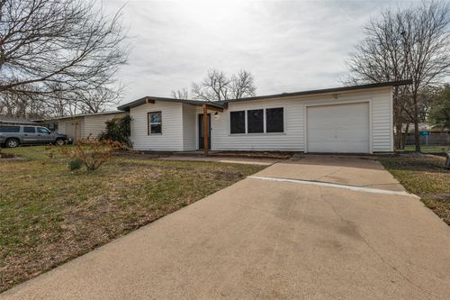 800 E Tucker Blvd, Arlington, TX, 76010-5732 | Card Image