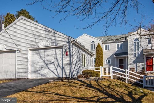 1810 Creek View Dr, New Cumberland, PA, 17070-2232 | Card Image