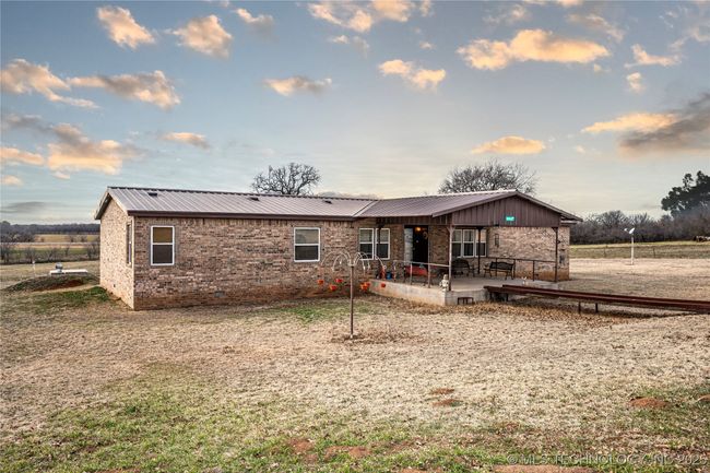 25209 E County Road 1730, House other with 4 bedrooms, 3 bathrooms and null parking in Elmore City OK | Image 8