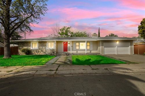 720 Sloss Ave, Yuba City, CA, 95991-4322 | Card Image