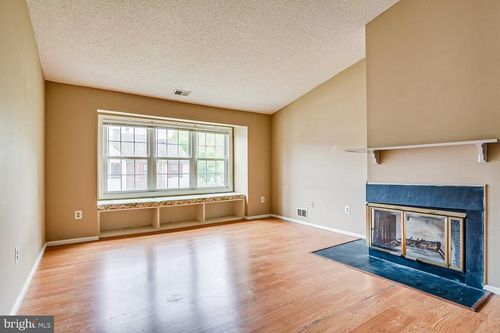 24 Chamberlin Ct, Lawrence, NJ, 08648-2622 | Card Image