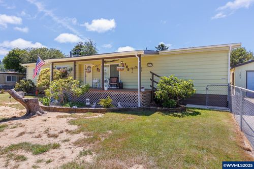 185 N 6th St, Lakeside, OR, 97449-8402 | Card Image