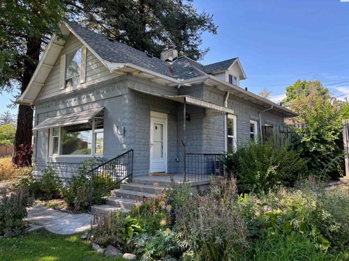 110 E Alder St, Palouse, WA, 99161-8601 | Card Image