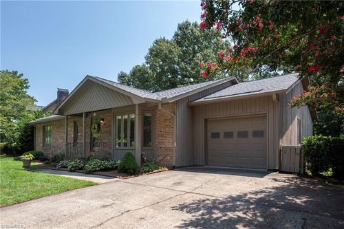 410 Ridgehaven Dr, Winston-Salem, NC, 27104-4474 | Card Image