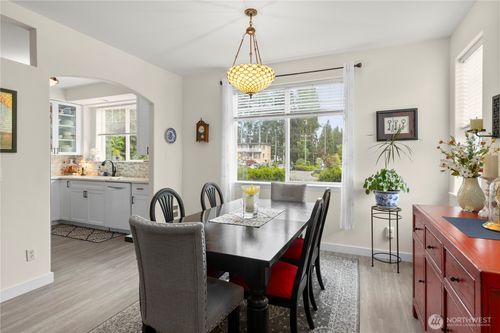 a-205-7009 196th St Sw, Lynnwood, WA, 98036-4409 | Card Image
