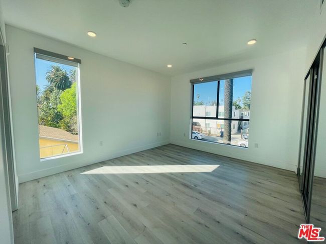 APT-201 - 14612 Calvert St, Condo with 2 bedrooms, 2 bathrooms and 2 parking in Van Nuys CA | Image 9