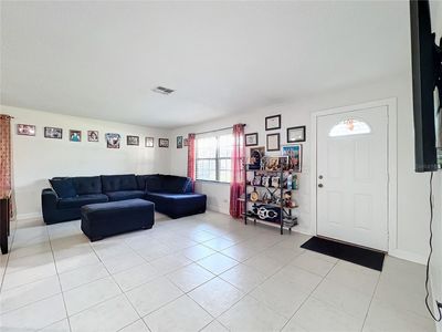 6789 Se 54 Th Lane, House other with 2 bedrooms, 2 bathrooms and null parking in Ocala FL | Image 2