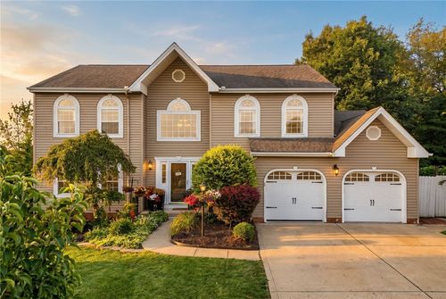 4074 Valleyvue Dr, Gibsonia, PA, 15044-9520 | Card Image