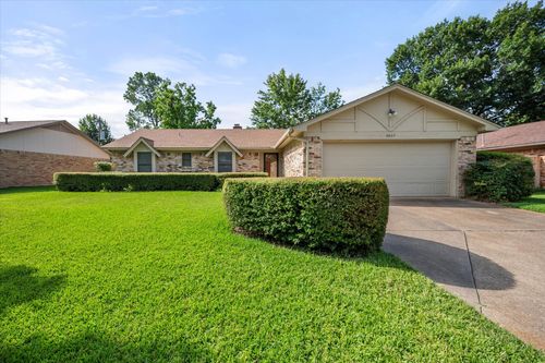 4607 Steeplewood Trl, Arlington, TX, 76016-1862 | Card Image