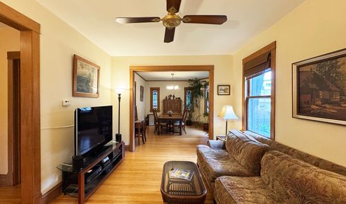 804 S Grove Ave, Oak Park, IL, 60304-1125 | Card Image