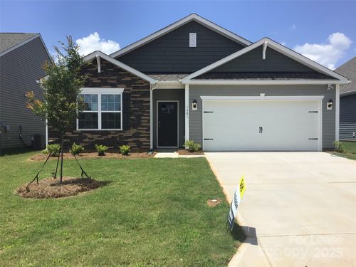 1381 6th St Ne, Hickory, NC, 28601-2891 | Card Image