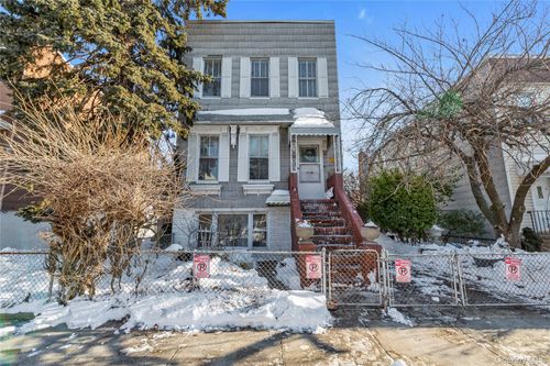 71-45 70th St, Glendale, NY, 11385-7245 | Card Image