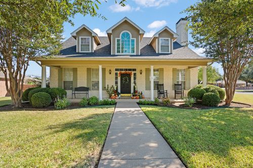709 Brandon Dr, Cleburne, TX, 76033-4570 | Card Image