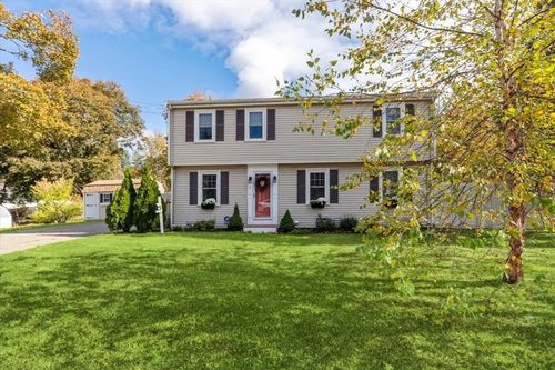 1 Hemlock Rd, Hingham, MA, 02043-3001 | Card Image