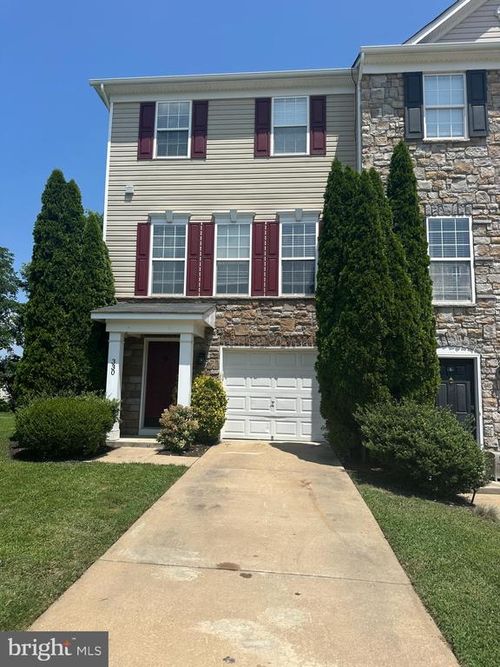 330 Bertelli Ct, MARTINSBURG, WV, 25403-6165 | Card Image