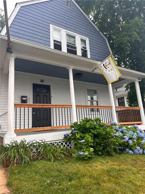 49 Woodbine St, Providence, RI, 02906-1921 | Card Image